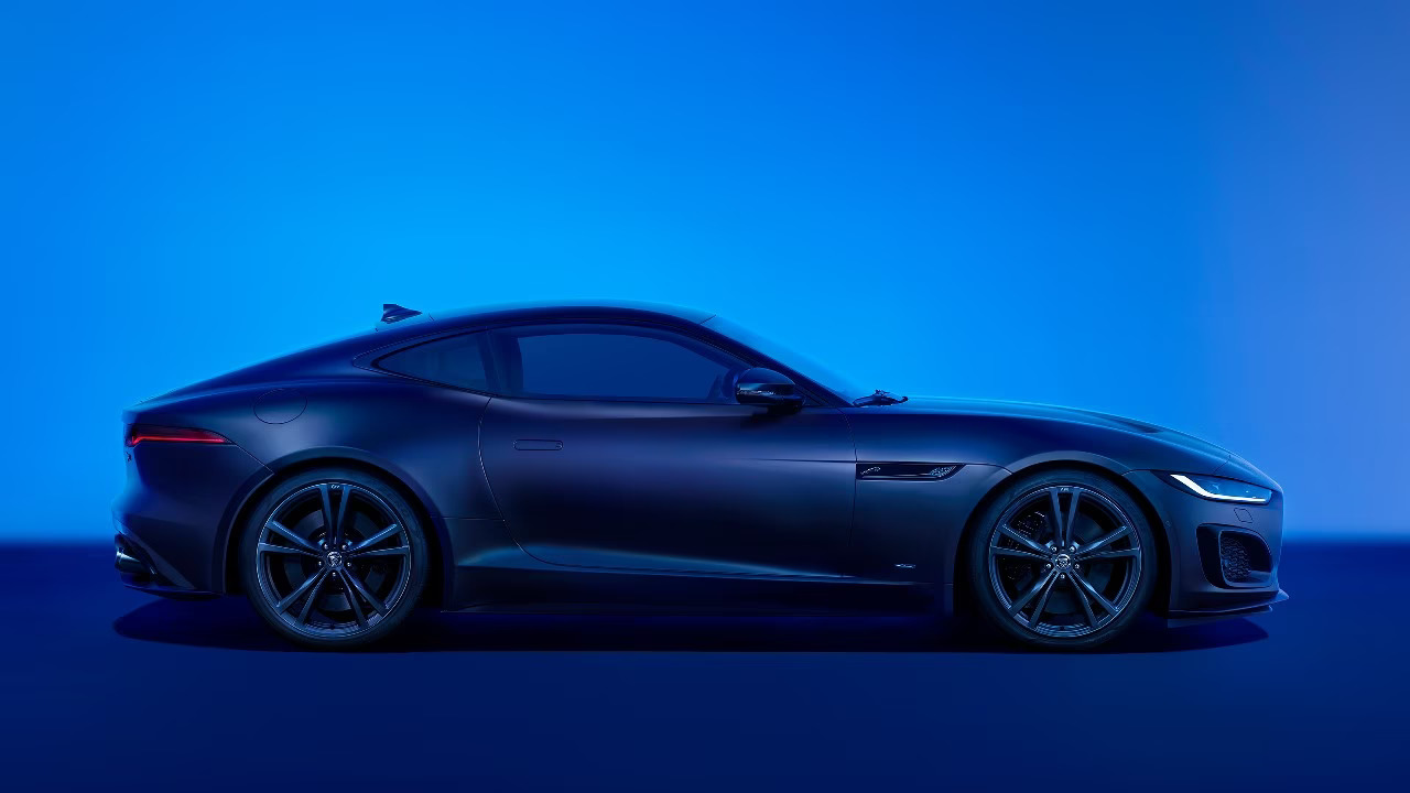 Jaguar F-type 2026 in Oman